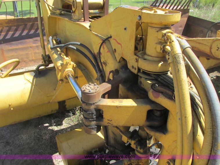 image for item A8806 1965 Caterpillar 631B conventional scraper