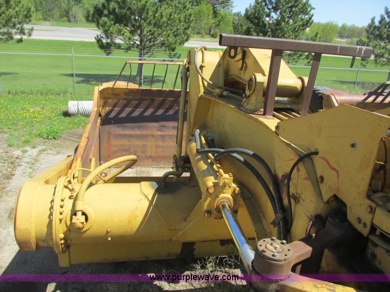 image for item A8806 1965 Caterpillar 631B conventional scraper