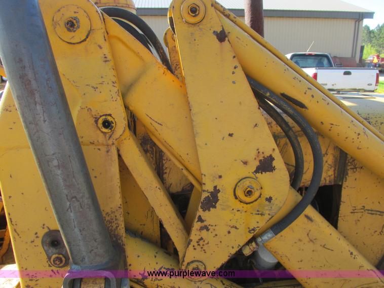 image for item A8807 1977 John Deere 350C track loader