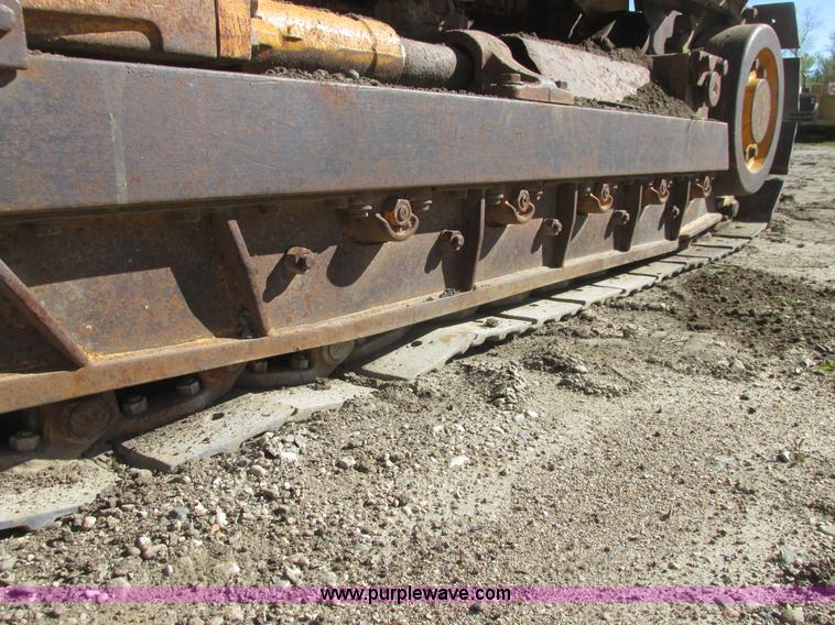 image for item A8807 1977 John Deere 350C track loader