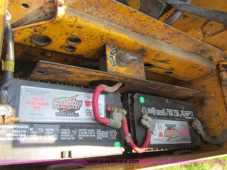 image for item A8807 1977 John Deere 350C track loader