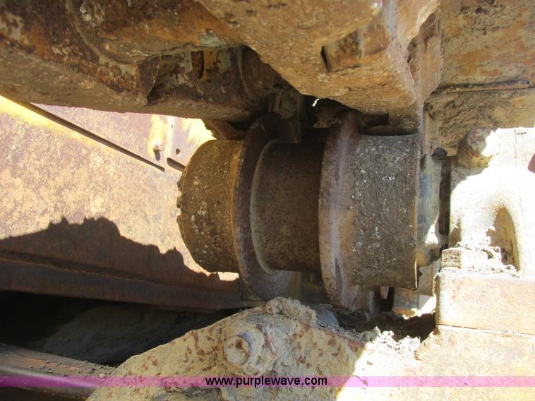 image for item A8820 1975 Caterpillar D9H dozer