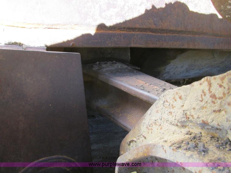 image for item A8820 1975 Caterpillar D9H dozer