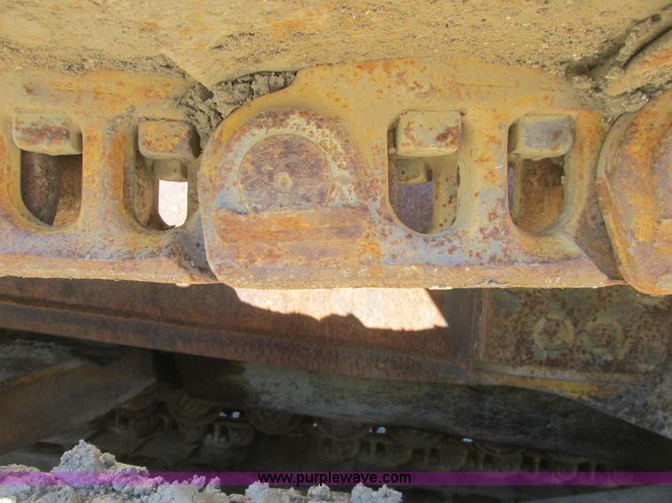 image for item A8820 1975 Caterpillar D9H dozer