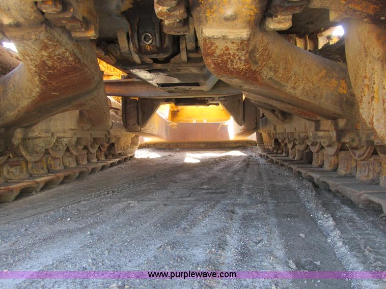 image for item A8820 1975 Caterpillar D9H dozer