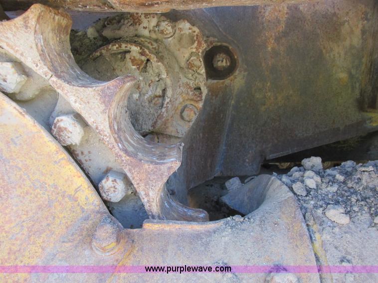 image for item A8820 1975 Caterpillar D9H dozer