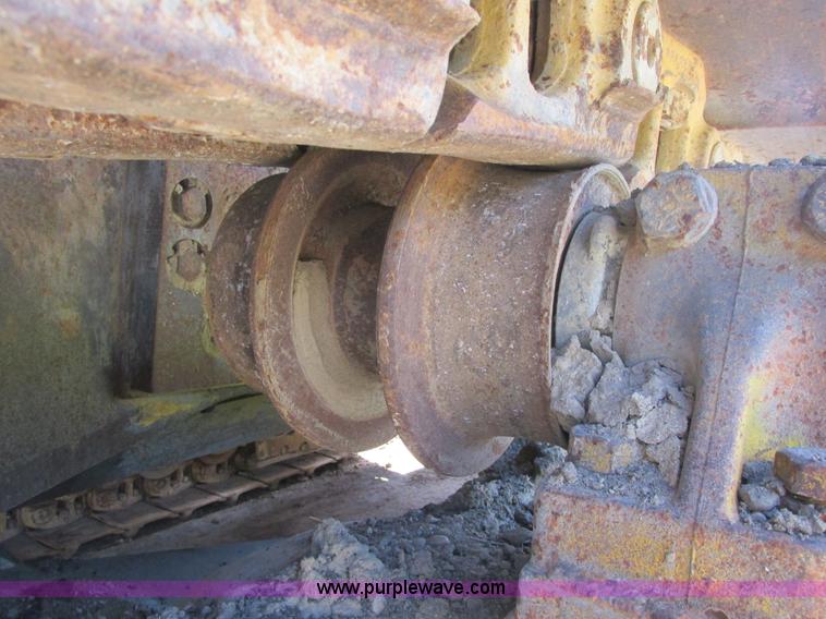 image for item A8820 1975 Caterpillar D9H dozer