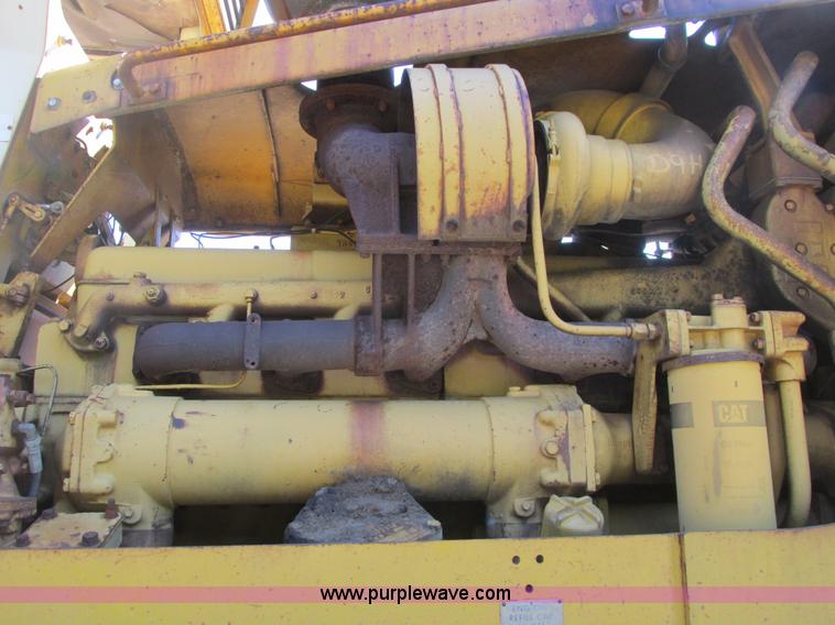 image for item A8820 1975 Caterpillar D9H dozer