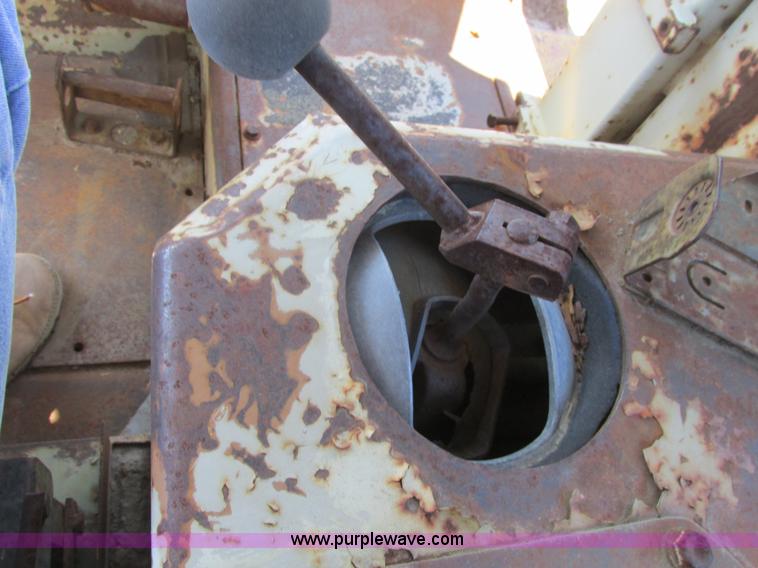 image for item A8820 1975 Caterpillar D9H dozer
