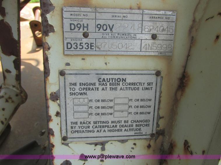 image for item A8820 1975 Caterpillar D9H dozer