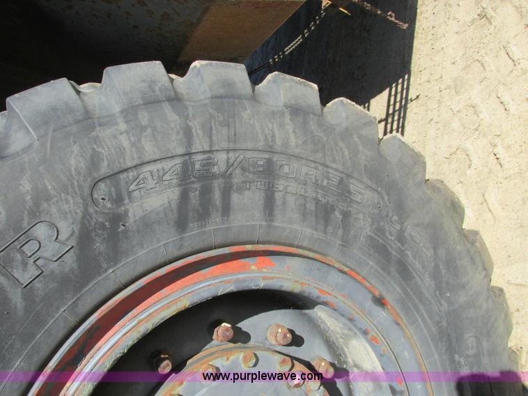 image for item A8822 1982 P & H Omega 520 crane