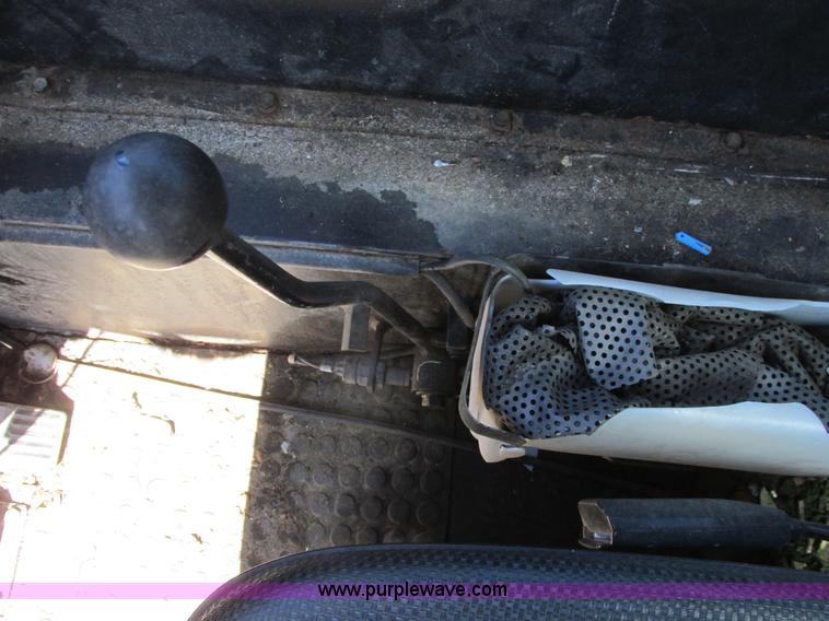 image for item A8822 1982 P & H Omega 520 crane