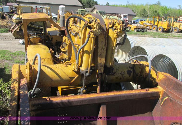 image for item A8824 1967 Caterpillar 631B conventional scraper