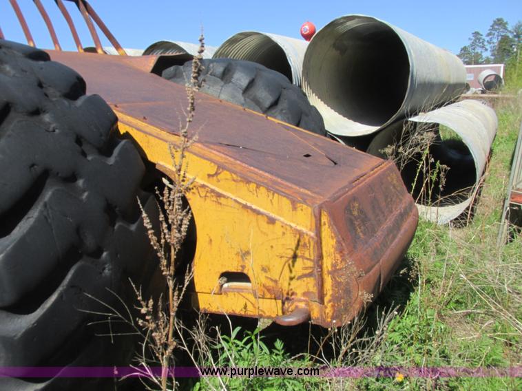 image for item A8824 1967 Caterpillar 631B conventional scraper