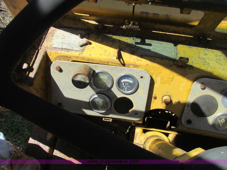 image for item A8824 1967 Caterpillar 631B conventional scraper