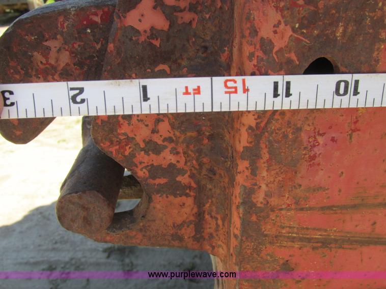 image for item A8827 1985 Ford LT8000 dump truck