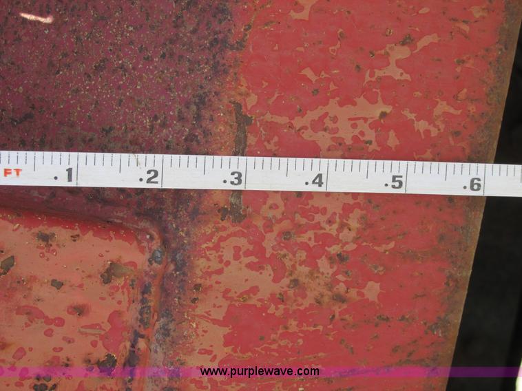 image for item A8827 1985 Ford LT8000 dump truck