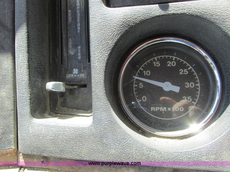 image for item A8827 1985 Ford LT8000 dump truck