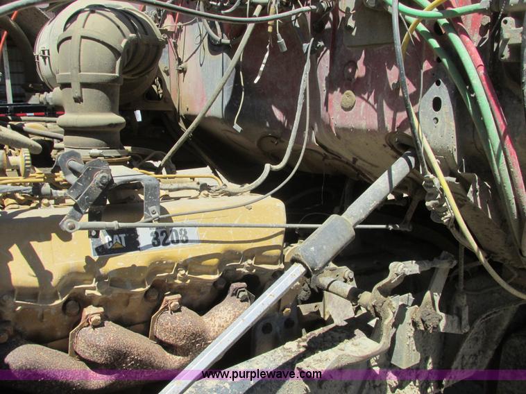 image for item A8828 1985 Ford LT8000 dump truck