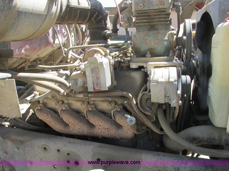 image for item A8828 1985 Ford LT8000 dump truck