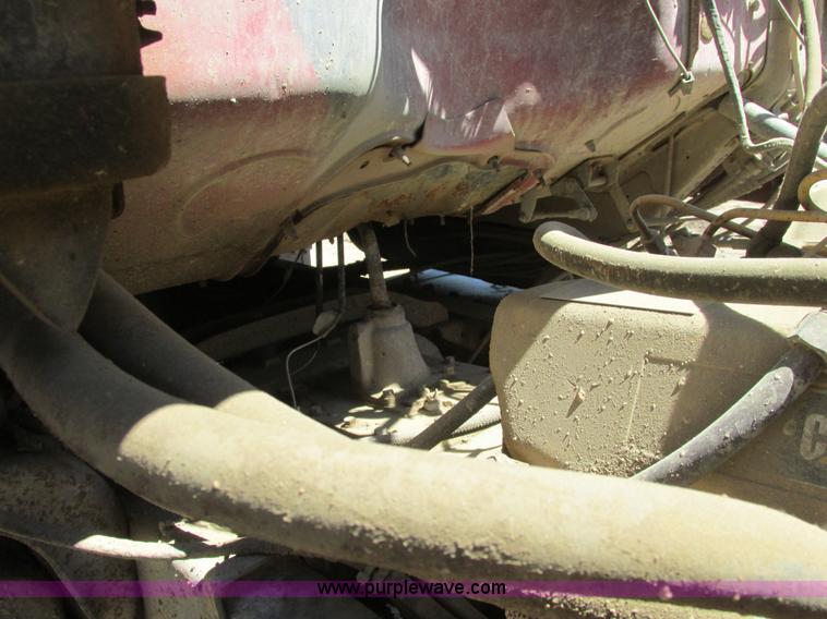 image for item A8828 1985 Ford LT8000 dump truck