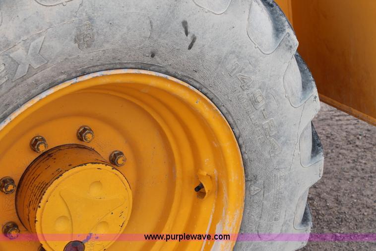 image for item AO9536 2006 JCB VM75D smooth drum roller