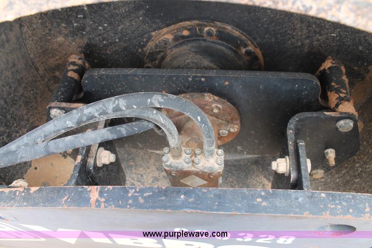 image for item AO9536 2006 JCB VM75D smooth drum roller