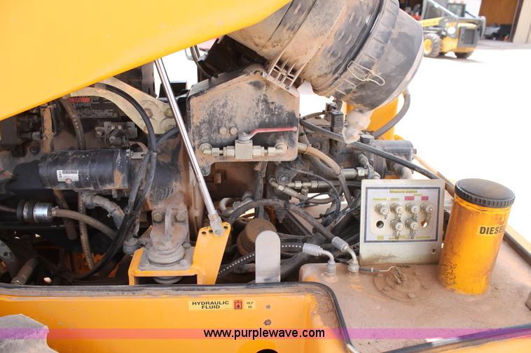 image for item AO9536 2006 JCB VM75D smooth drum roller