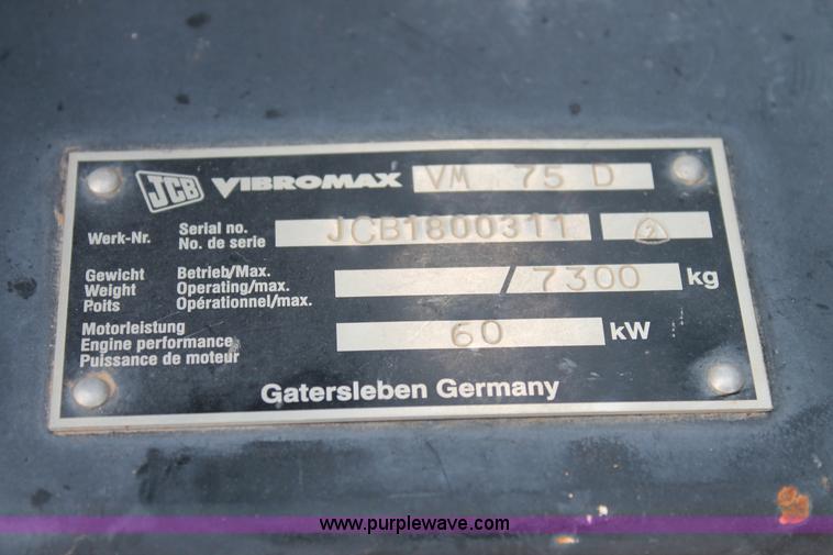 image for item AO9536 2006 JCB VM75D smooth drum roller