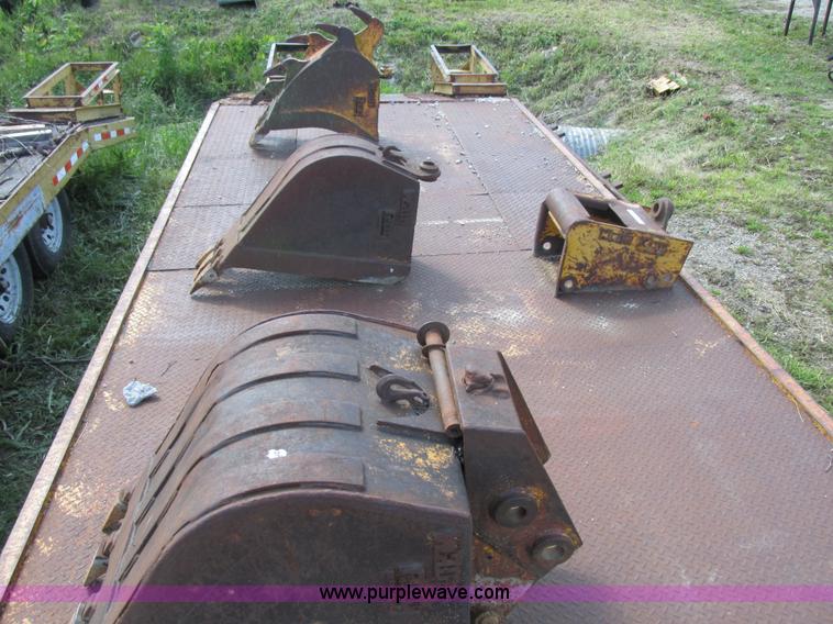 image for item AW9683 Wayne Roy backhoe buckets