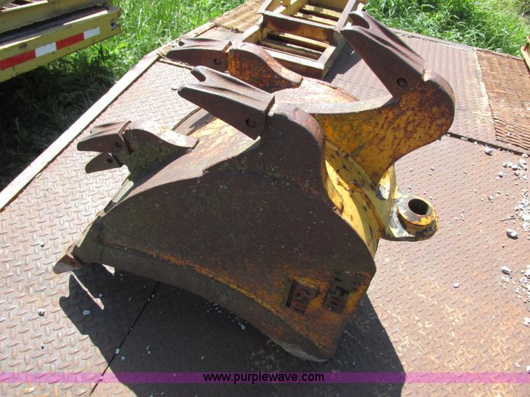 image for item AW9683 Wayne Roy backhoe buckets