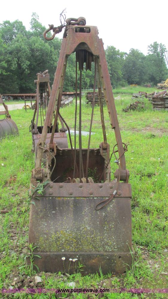 image for item AY9859 Williams HC30 bucket