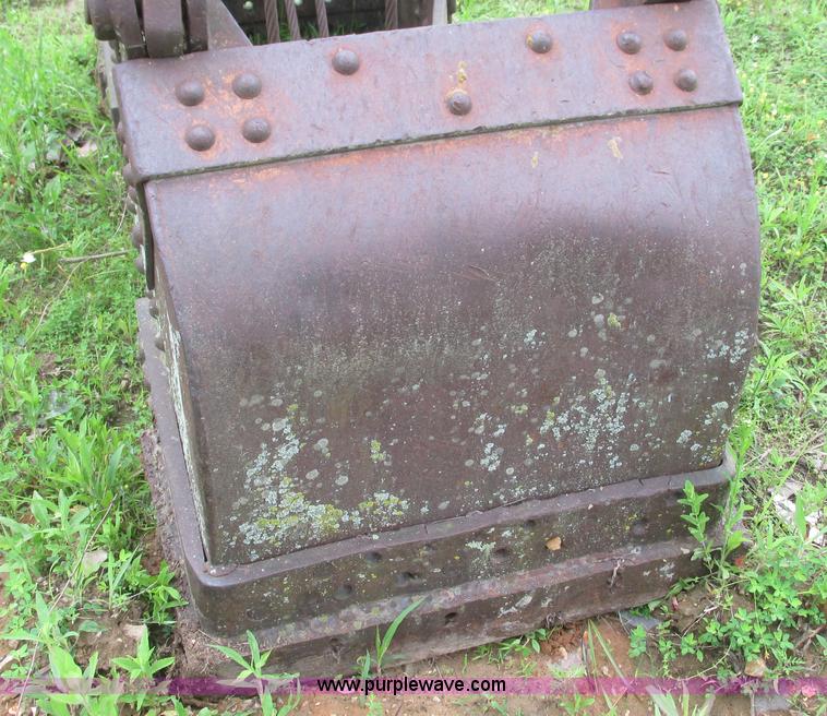 image for item AY9860 Bucket