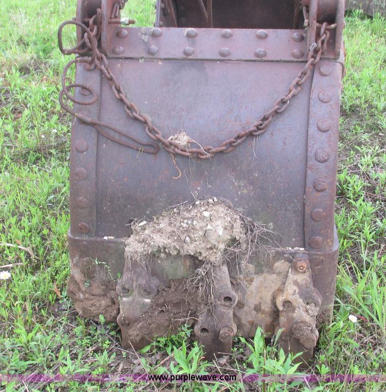 image for item AY9861 Owen 4140 bucket