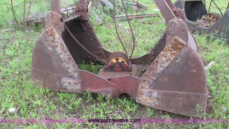 image for item AY9861 Owen 4140 bucket