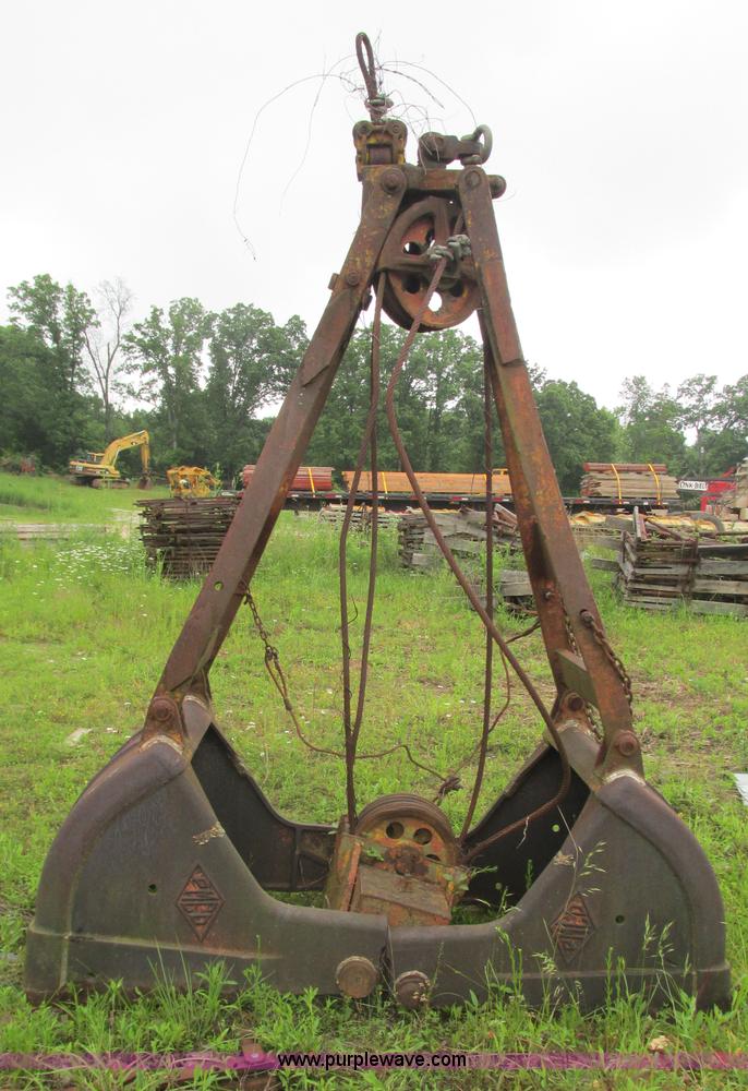 image for item AY9862 PMCO 152 bucket