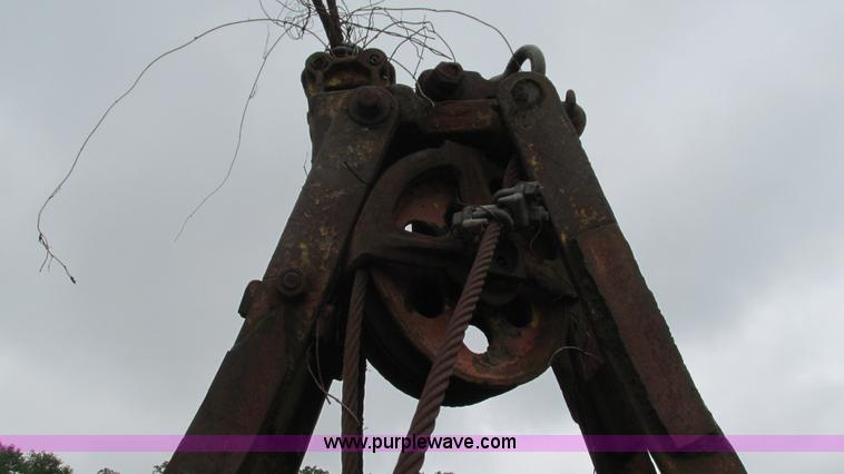 image for item AY9862 PMCO 152 bucket