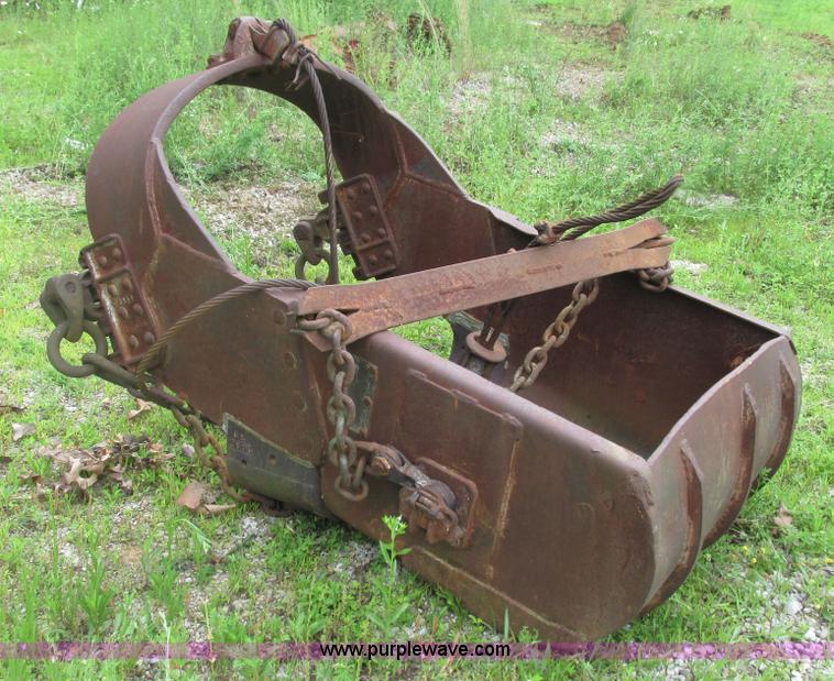 image for item AY9863 Page drag line bucket