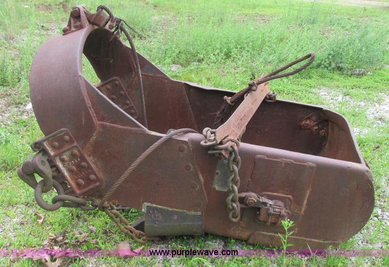 image for item AY9863 Page drag line bucket