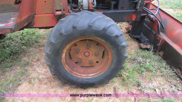 image for item AY9866 Ditch Witch R30 trencher