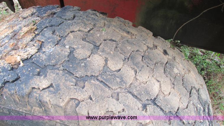 image for item AY9866 Ditch Witch R30 trencher