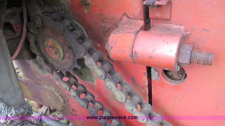 image for item AY9866 Ditch Witch R30 trencher