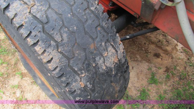 image for item AY9866 Ditch Witch R30 trencher