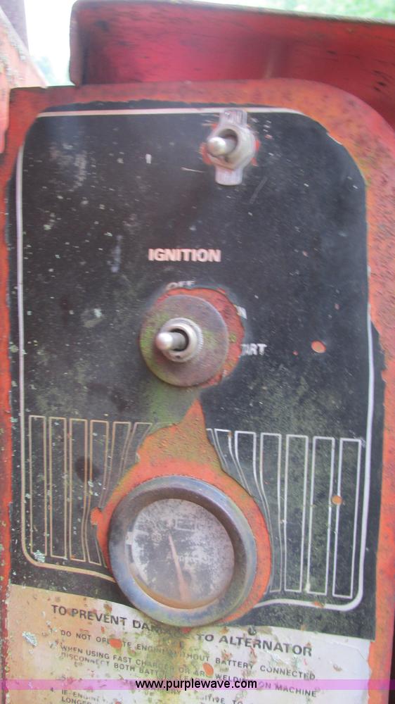 image for item AY9866 Ditch Witch R30 trencher