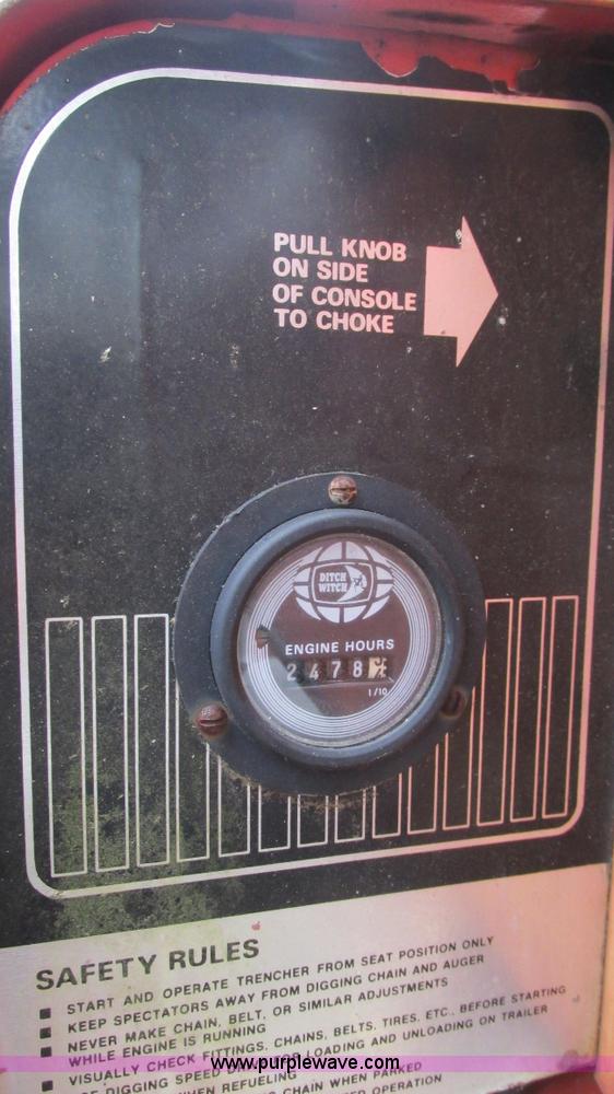 image for item AY9866 Ditch Witch R30 trencher