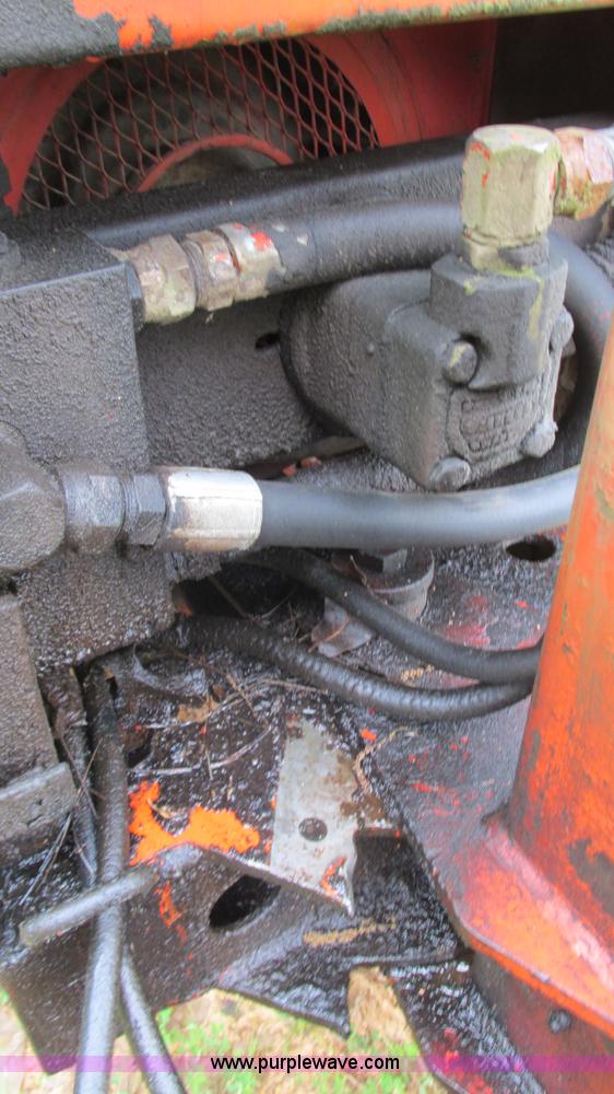 image for item AY9866 Ditch Witch R30 trencher