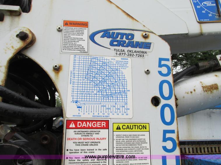 image for item B2954 2005 International DuraStar 4300 service truck