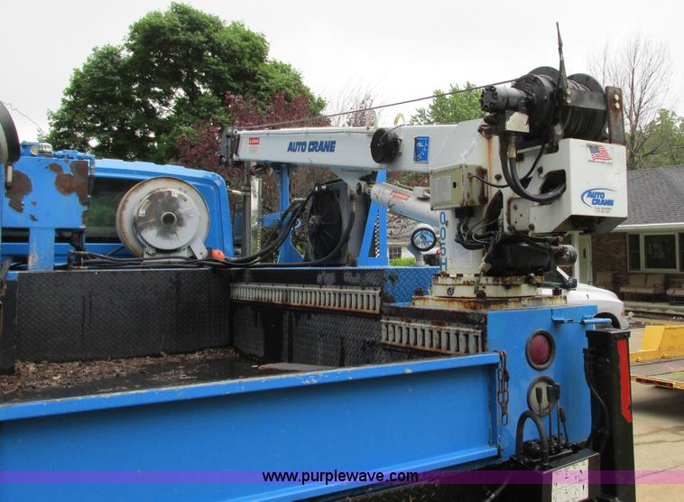 image for item B2954 2005 International DuraStar 4300 service truck