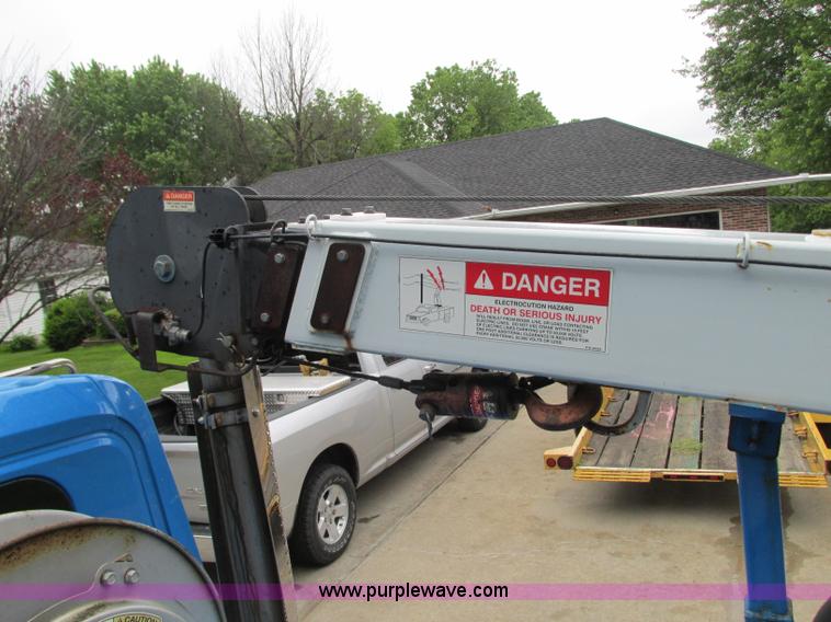 image for item B2954 2005 International DuraStar 4300 service truck