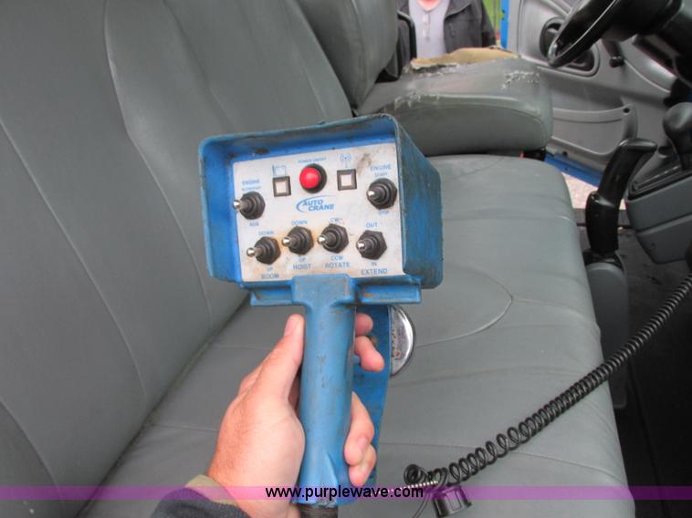 image for item B2954 2005 International DuraStar 4300 service truck